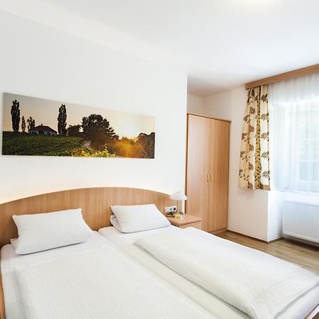 Gaestehaus Ferk - Fruehstueckspension, Bed & Breakfast Bad Radkersburg Exterior photo